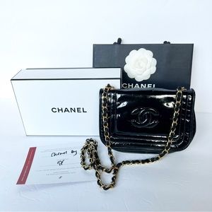 CHANEL Mini Crossbody Bag